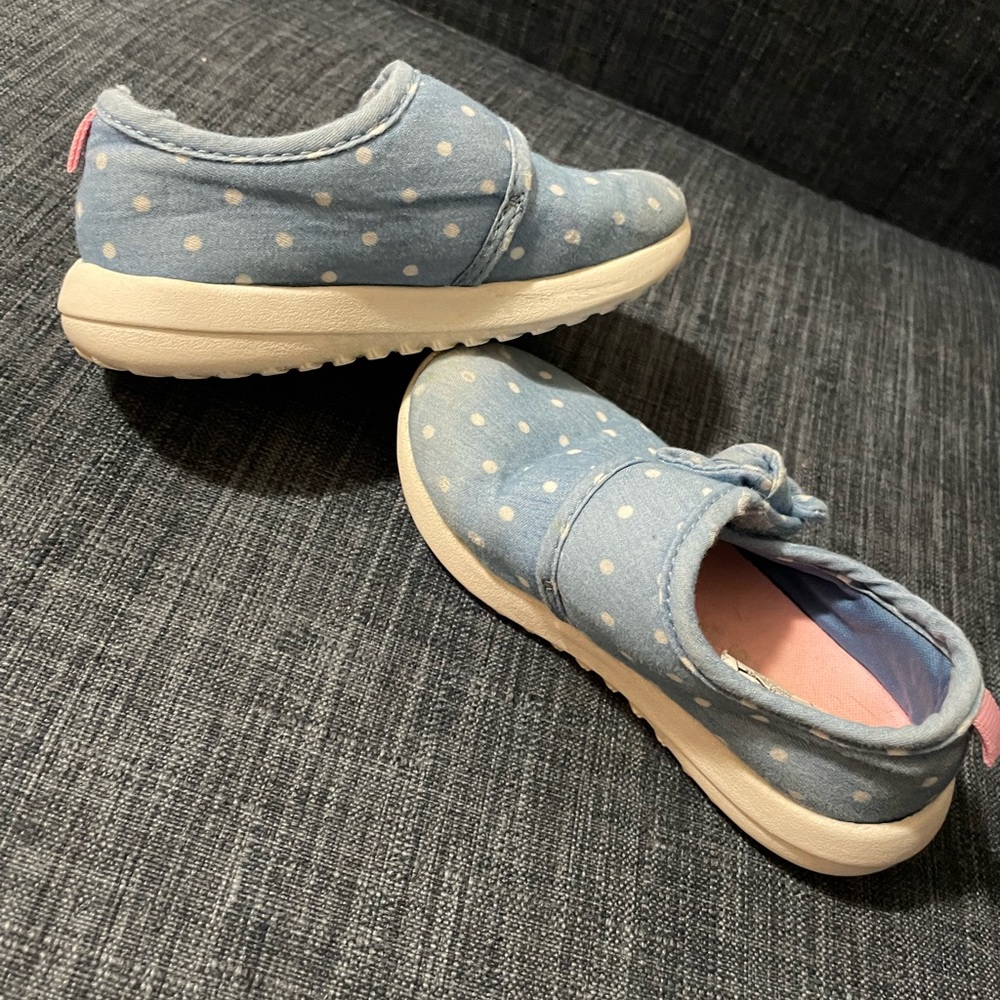 Carter’s sneakers - Picture 4 of 7